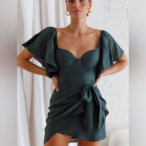 APHRODITE MOLDED BUST ANGEL SLEEVE WRAP DRESS FOREST GREEN